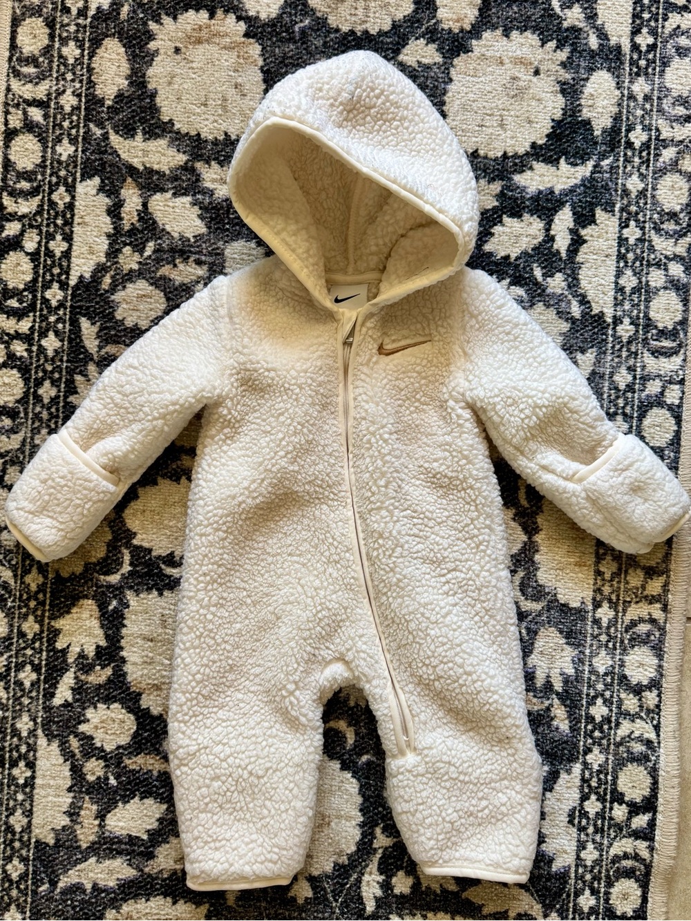 Nike Cream Sherpa Baby Hooded Fluffy Zip Up One Piece Embroidered Check Logo 3M